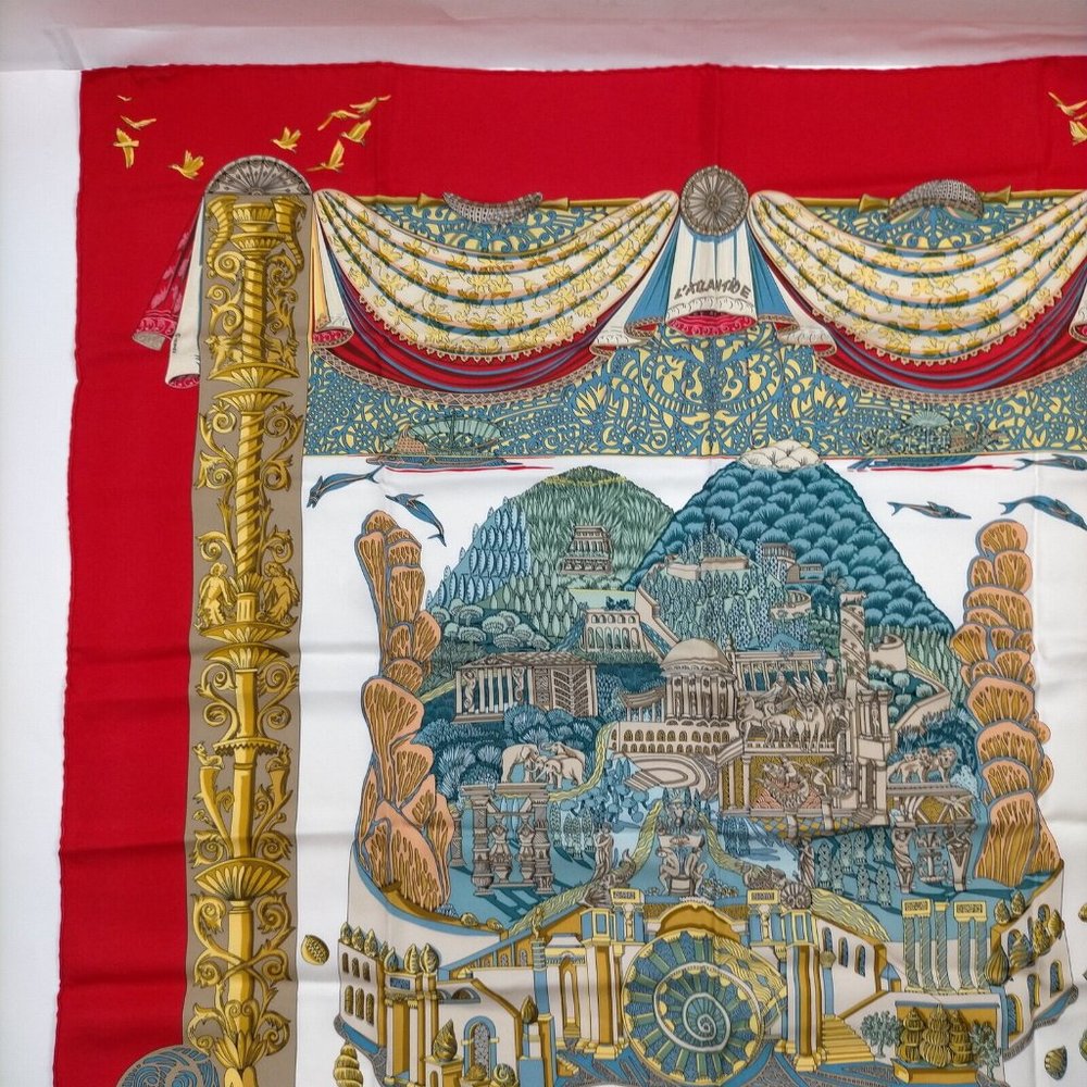 Hermes scarf Carre 90 Reds Silk100% - Picture 7 of 10